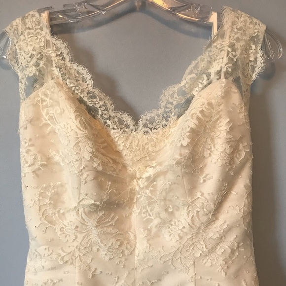 Amy Kuschel ‘Lauryn’ Wedding Dress. - Picture 1 of 6